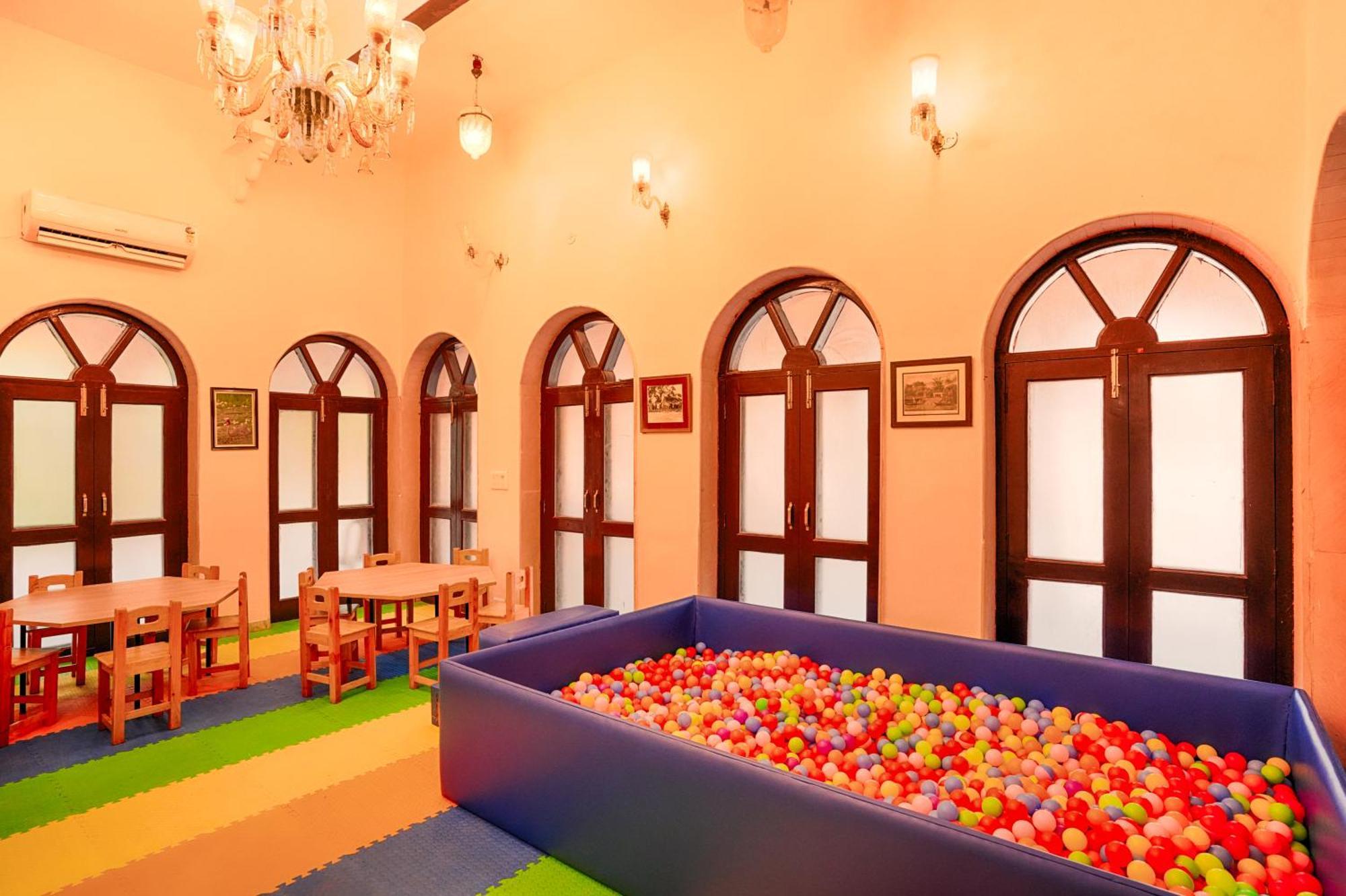 Hotel Club Mahindra Bharatpur Exteriér fotografie